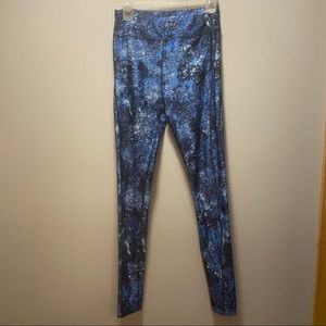 Under Armour compression leggings